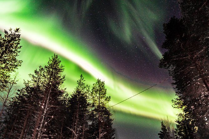 Auroras in Saariselkä – Northern Lights Photo Tour by Car and on Foot - Saariselkä night setup: what that Lapland Welcome Safari Office briefing gives you