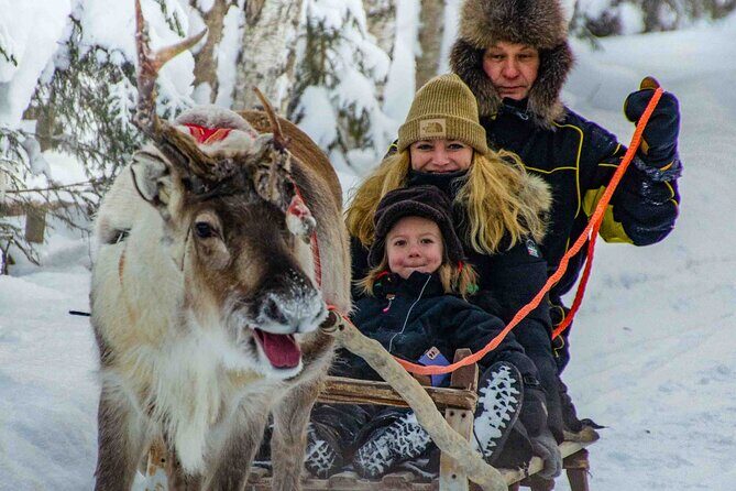 Authentic Reindeer Farm Experience in Rovaniemi - Tea and biscuits in a traditional hut