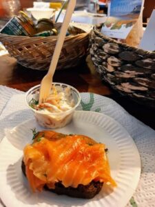 CITY Tour with Food Tasting in Helsinki - Where you start, where you end, and how the walking feels