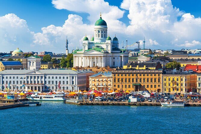 CITY Tour with Food Tasting in Helsinki - The local café stop: finishing your tasting with one last walk