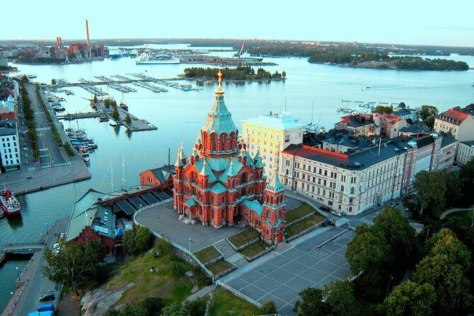 CITY Tour with Food Tasting in Helsinki - Who this Helsinki food-and-sights tour is best for