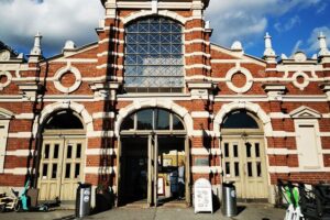 Discover Helsinki - Tip-based Tour by RED UMBRELLA - 2026 - National Library and Bank of Finland: culture and WWII in plain language