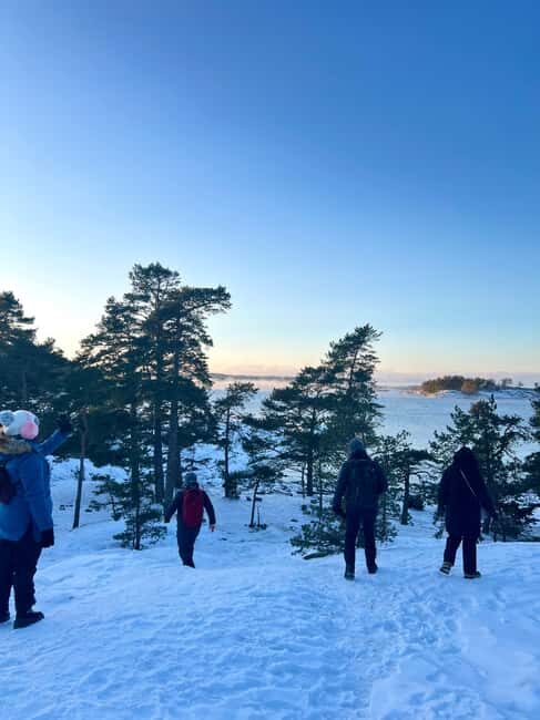 From Helsinki: Archipelago Excursion in Porkkalaniemi - The guided walk: what 2.5–3 km feels like (and what you should expect)