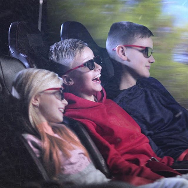 Helsinki: 4D Flying Cinema Tour of Helsinki Tickets - The Palm Bar after the show: a simple way to end the visit