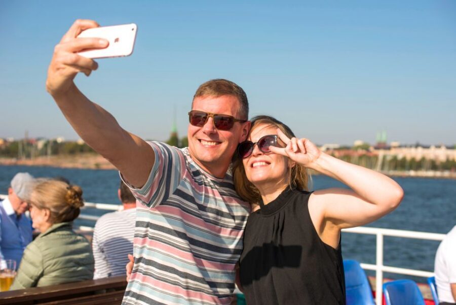 Helsinki Archipelago: Sightseeing Boat Tour - Getting to Kauppatori and boarding at Market Square
