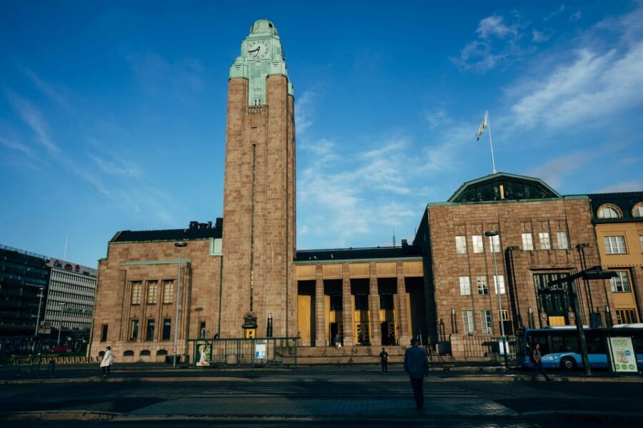 Helsinki: Architectural Highlights Guided Walking Tour - Why this Helsinki walk works