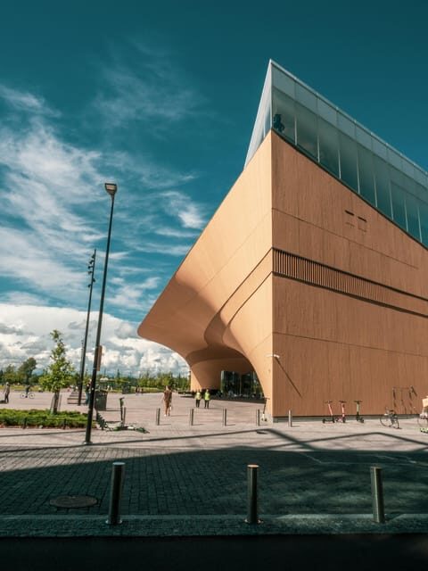 Helsinki: Architectural Highlights Guided Walking Tour - Jugend cafés, Kappeli, and Esplanadi’s wide streets