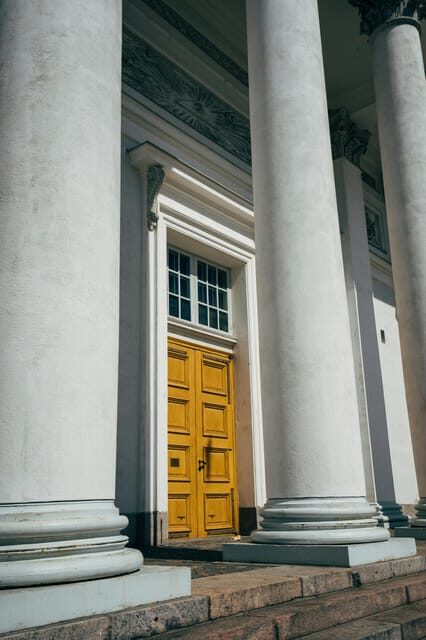 Helsinki: Architectural Highlights Guided Walking Tour - Helsinki Central Station and Kansalaistori: life around the routes