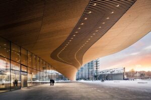Helsinki architecture tour with a city planner - From Aleksanterinkatu 9 to Oodi: the route you end up remembering