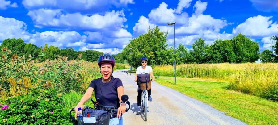 Helsinki: Bike or E-Bike Tour, BBQ, Sauna, Parks, and Forest - BBQ on Seurasaari: Finnish veg-makkara and real outdoor eating