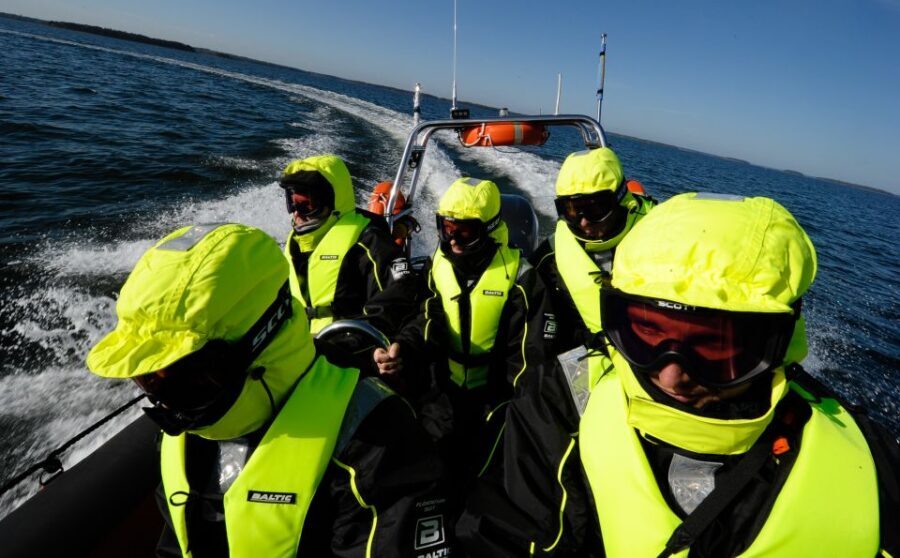 Helsinki: City and Outer Islands Guided RIB Boat Tour - Near Löyly and the Public Sauna: Swimming, Coffee, and Award-Winning Design by the Water