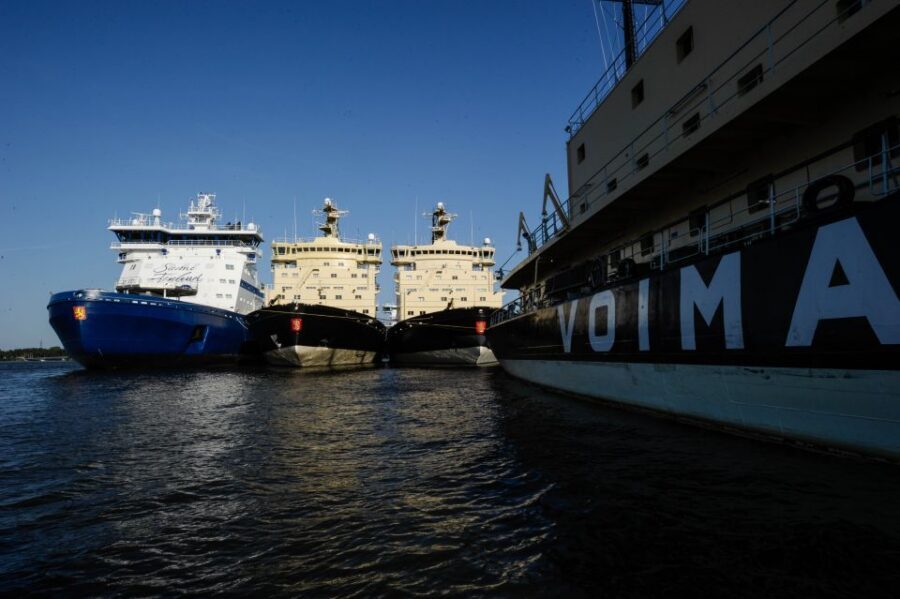 Helsinki: City and Outer Islands Guided RIB Boat Tour - More Islands, Summer Cottages, and Santahamina’s Military Presence
