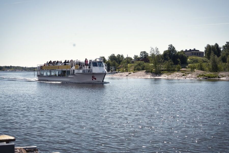 Helsinki: City Highlights 1.5-Hour Archipelago Cruise - Suomenlinna From the Water: The Big Sight Without the Long Day