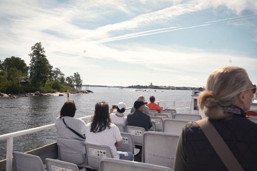 Helsinki: City Highlights 1.5-Hour Archipelago Cruise - Kruunuvuorenranta, Eira, and Kaivopuisto’s Architecture Contrast