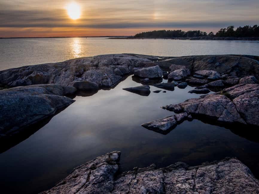 Helsinki: Midnight Sun Kayaking Tour with Campfire - The First Paddle Segment: Learning the Kayak Without Being Overwhelmed