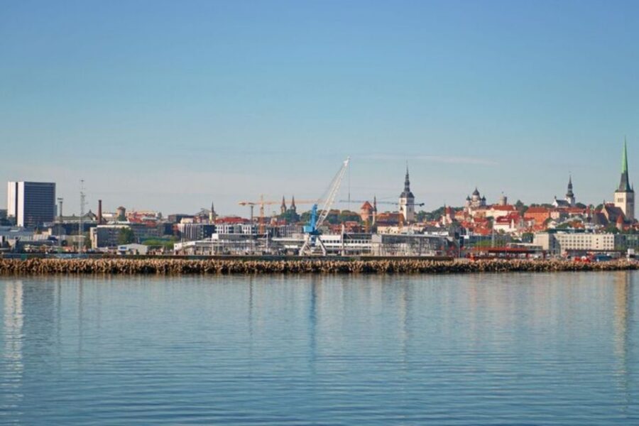 Helsinki: Private Walking Tour with a Local Guide - Hotel Pickup and Route Control: Starting Where It Makes Sense
