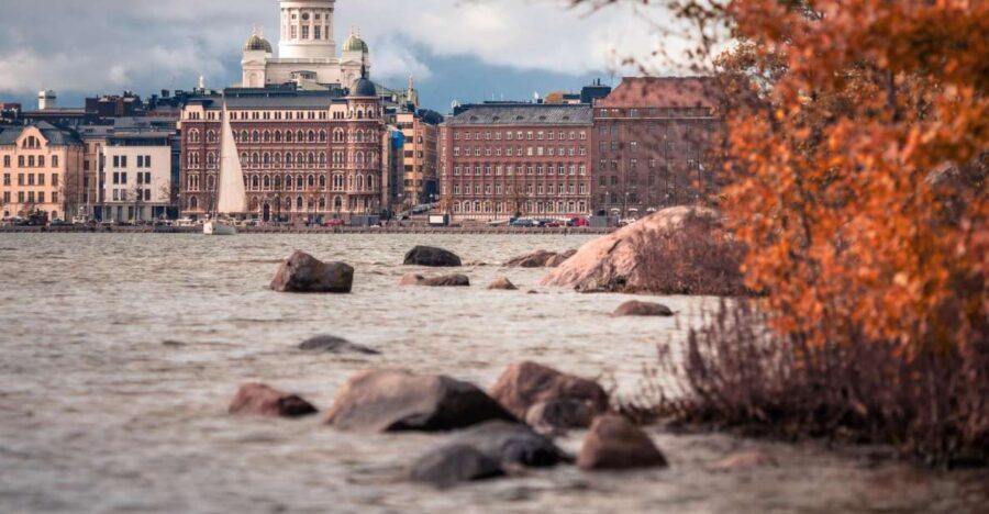Helsinki: Small-Group Walking Tour with City Planner Guide - Presidential Palace, Market Square, and Market Hall for Daily-Life Context