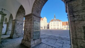 Helsinki: Tallinn Guided Day Tour with Ferry Crossing - Ferry Crossing Across the Gulf of Finland: More Than Transit