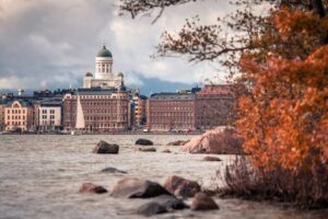 Helsinki walking tour with a city planner - Meeting points and walking reality: how to plan your shoes and timing