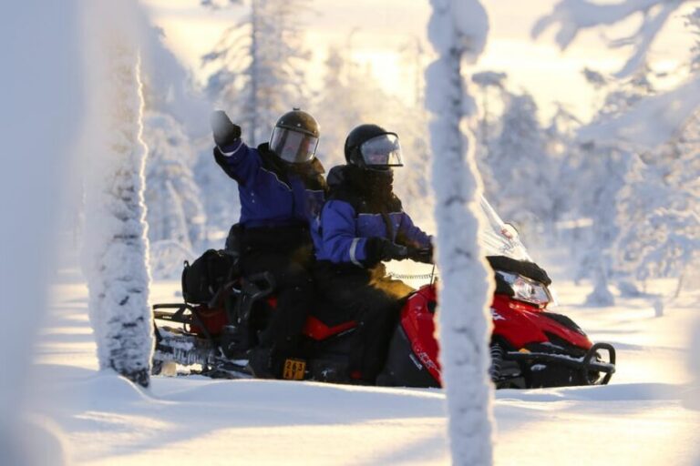 Levi: Easy Snowmobile Safari into the Nature - From Safartica Office to Snowmobile Seat: What Happens Before You Ride