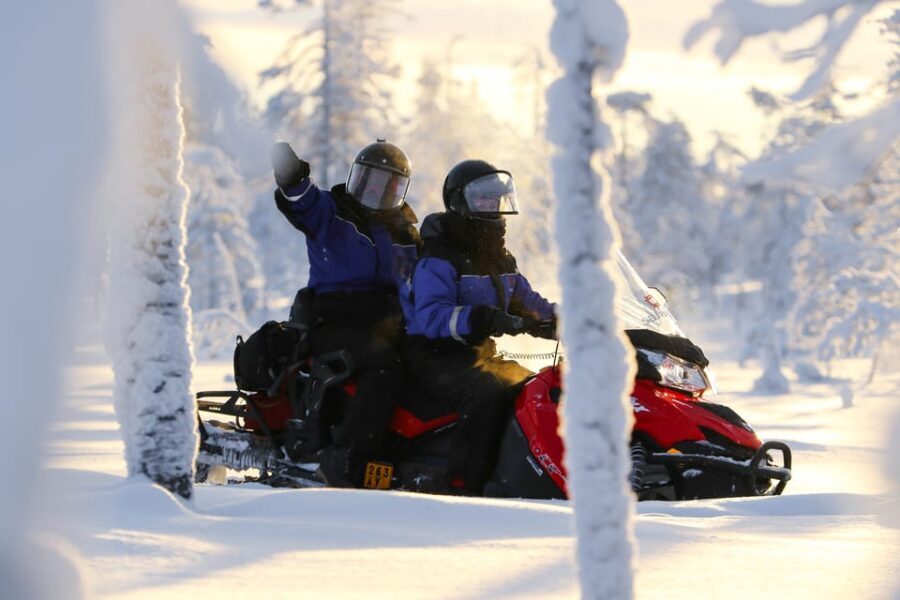 Levi: Easy Snowmobile Safari into the Nature - From Safartica Office to Snowmobile Seat: What Happens Before You Ride