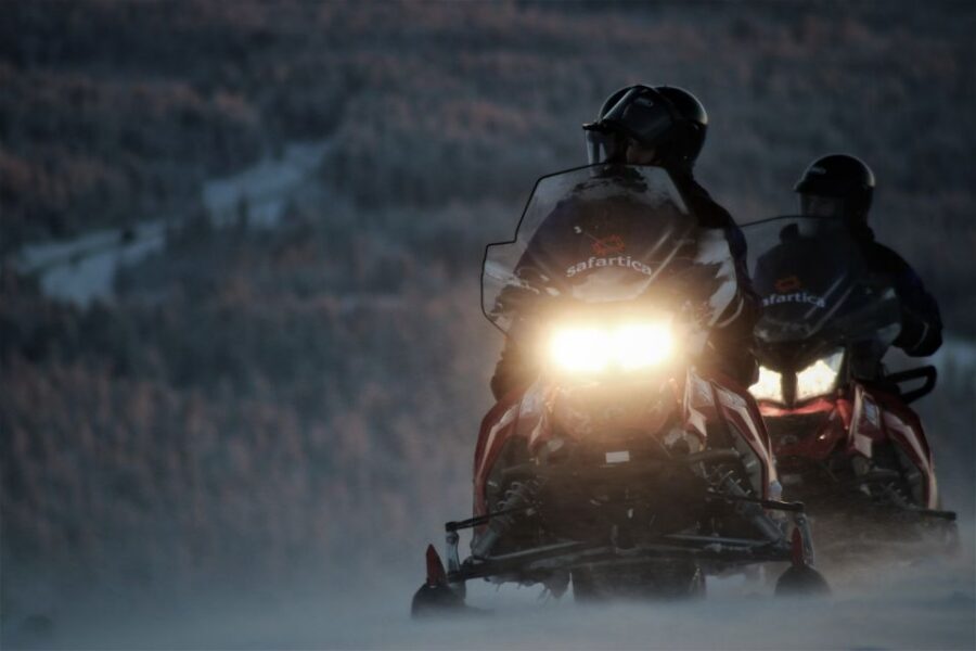Levi: Evening Snowmobile Safari - Before You Go: Driver’s License, Winter Clothing, and Snowmobile Setup