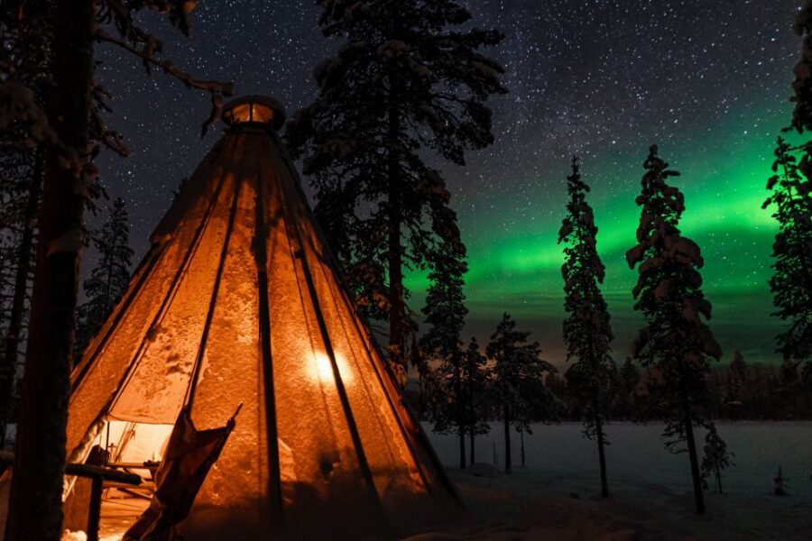 Levi: Northern Lights Campfire - Campfire Picnic Details: Sausages, Pastry, and Hot Drinks