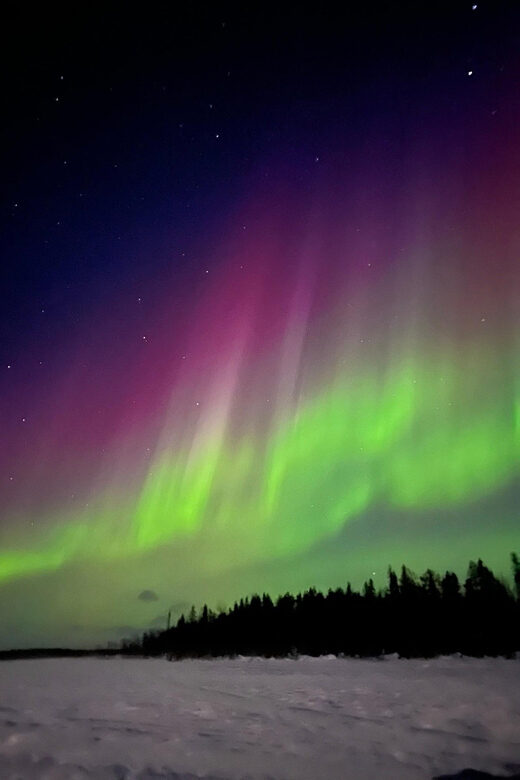 Levi: Northern Lights in Peace and Privacy - by Private Lake - Watching the auroras on a frozen lake: reindeer hides and long sky time