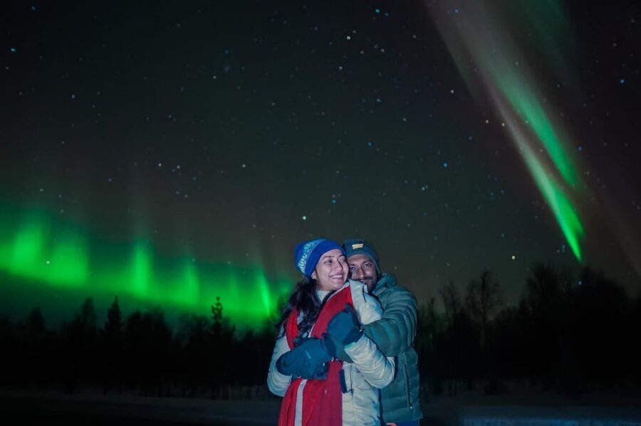 Levi: Northern Lights Tour with Guaranteed Sightings - The guides: certified safety plus pro Aurora photography