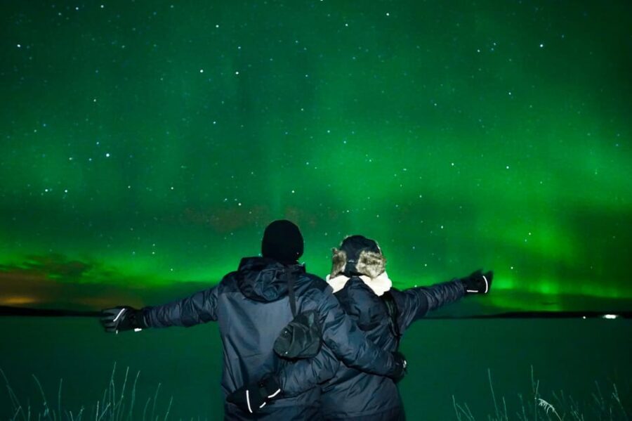 Levi: Northern Lights Tour with Guaranteed Sightings - What to expect on the ground: timing, the rhythm of waiting, and the moment it clicks