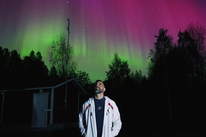 Northern lights hunting photo tour with bbq; small groups - Rovaniemi’s 8:30 pm aurora window: what this tour is really optimizing