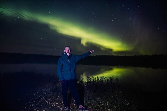 Northern lights hunting photo tour with bbq; small groups - Price and value: what $102.58 per person buys you