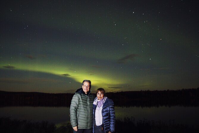 Northern lights hunting photo tour with bbq; small groups - What to wear (and what not to forget) for the frozen-lake reality