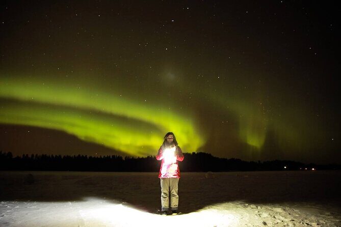 Northern lights hunting photo tour with bbq; small groups - Group size, crowding, and the reality of popular viewing spots