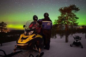 Northern Lights Snowmobile Hunt - Pickup timing and meeting point: the part that can make or break the night