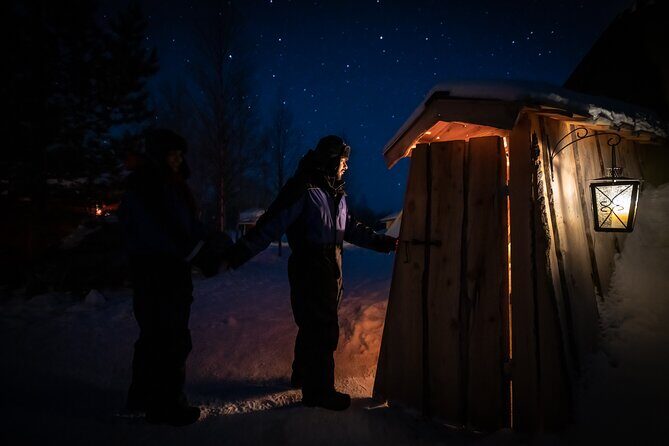 Northern lights tour to Lake Inari from Ivalo, Reindeers & Dinner - Dinner in a Lappish teepee: reindeer or salmon, hot soup comfort