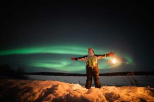Private Northern Lights photography tour in Rovaniemi - Warm clothing, boots, headlamps, and snack breaks you actually need