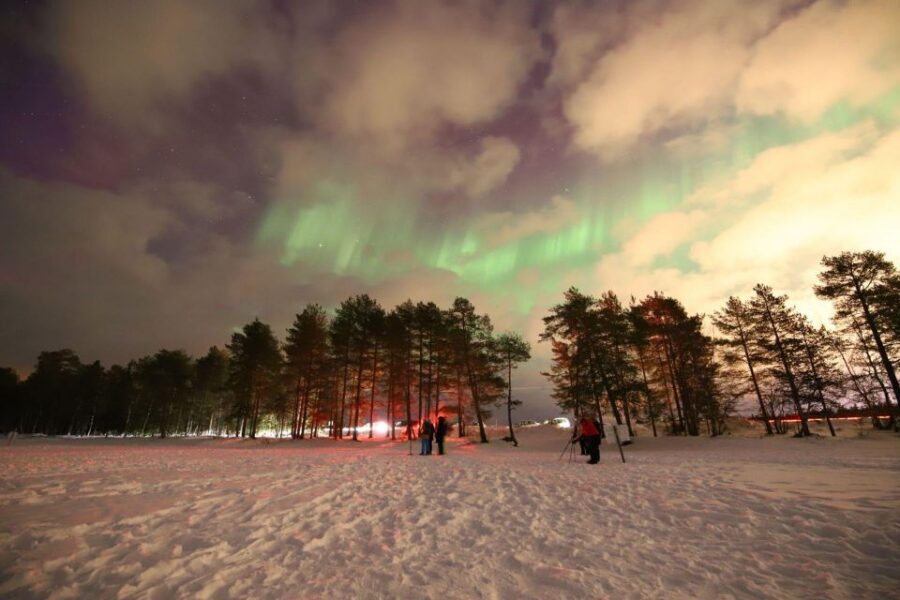 Rovaniemi: Aurora Hunting Tour with Photography by Van - Best Vantage Points: What the Guide Is Really Looking For