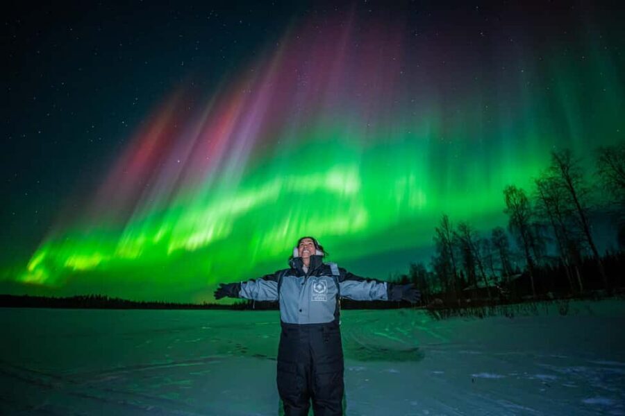 Rovaniemi: Discover the Northern Lights Photography Tour - Stop two: the longer camp stop with photos, breaks, and BBQ warmth