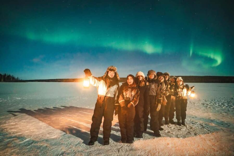 Rovaniemi: Discover the Northern Lights Photography Tour - Professional photography support and the edited photos you keep