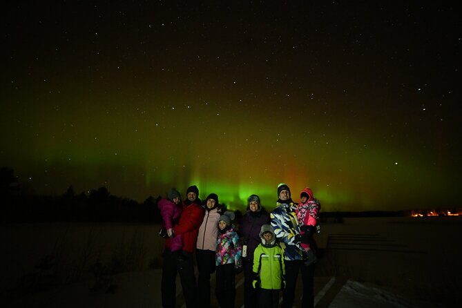 Rovaniemi: Guaranteed Northern Lights - Small Group & Photography - Vehicles, small-group comfort, and the comfort vs. cold tradeoff