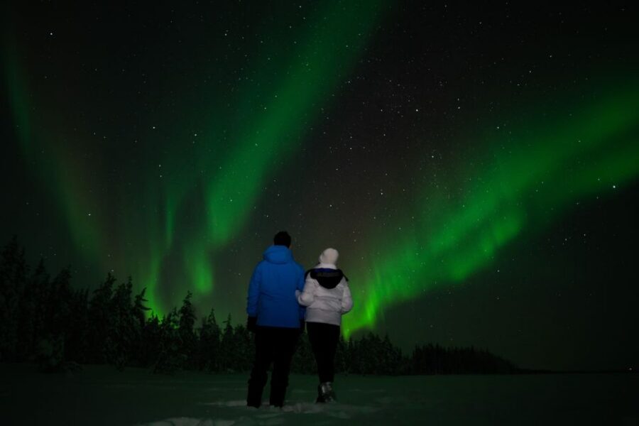 Rovaniemi: Guided Northern Lights Tour - Where you meet your guide in Rovaniemi (and how not to get lost)