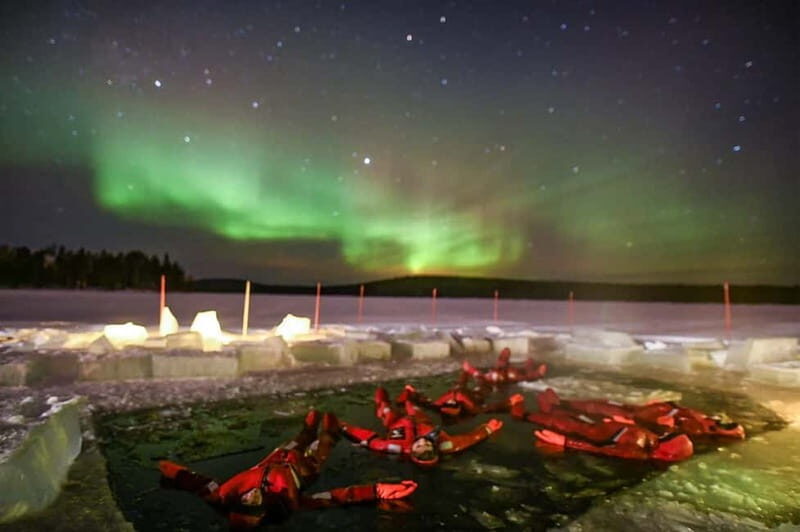 Rovaniemi: Ice Floating in Forest Lake with Aurora Borealis - Ice floating in Rovaniemi: the idea that actually works