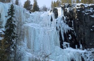 Rovaniemi: Korouoma Frozen Waterfalls Hike & Hot BBQ Lunch - Rovaniemi to Korouoma: the drive time and what it means for your day