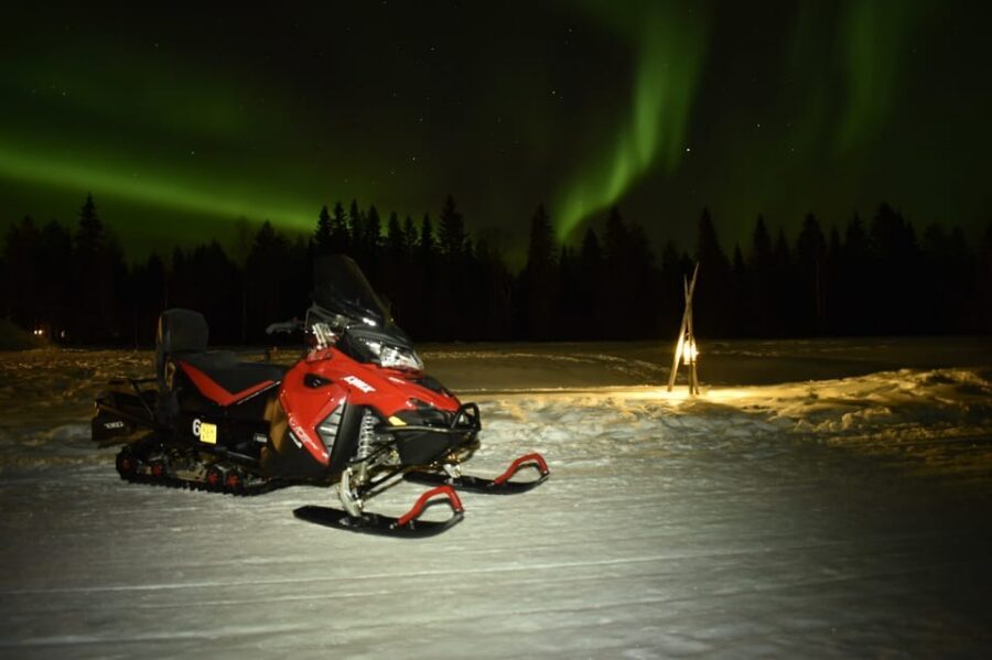 Rovaniemi: Night Snowmobile Tour - Pickup and timing: two meeting points and one on-time requirement