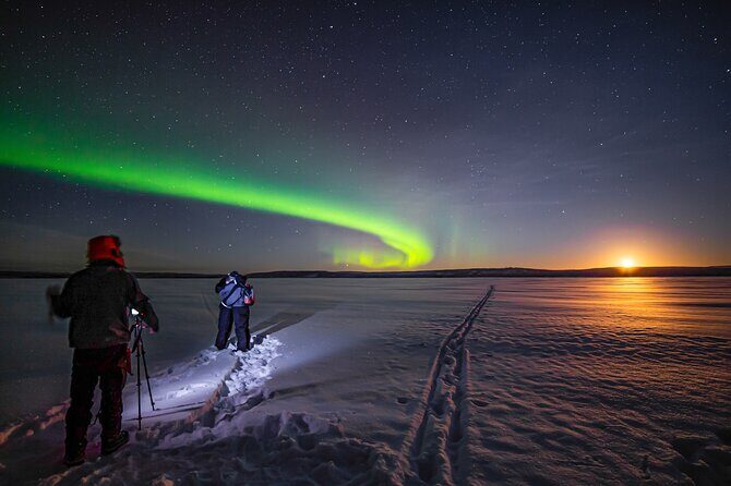 Rovaniemi Northern Lights Photography Small-Group Tour - Small-Group Aurora Chasing From Rovaniemi (With Comfort Built In)