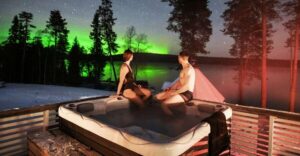 Rovaniemi: Northern Lights Trip with Arctic Sauna & Jacuzzi - Entering the Arctic Sauna: What’s Special About the Finnish Way