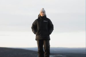 Rovaniemi: Rent Winter Clothing Sets - What You Get: Adult and Kids Winterent Sets (Jacket, Boots, Mittens)