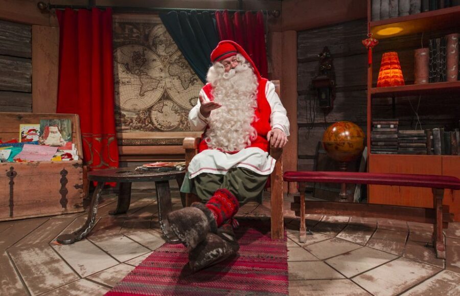 Rovaniemi: Santa’s Village & Snowmobiling to Reindeer Farm - Lunch and warm breaks: how the day stays comfortable