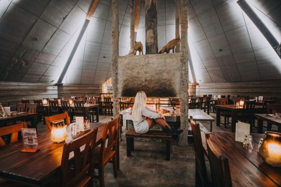 Rovaniemi: Snow Hotel Tour with Food by the Fire - Rovaniemi at dusk: pick-up points and when you’ll be back